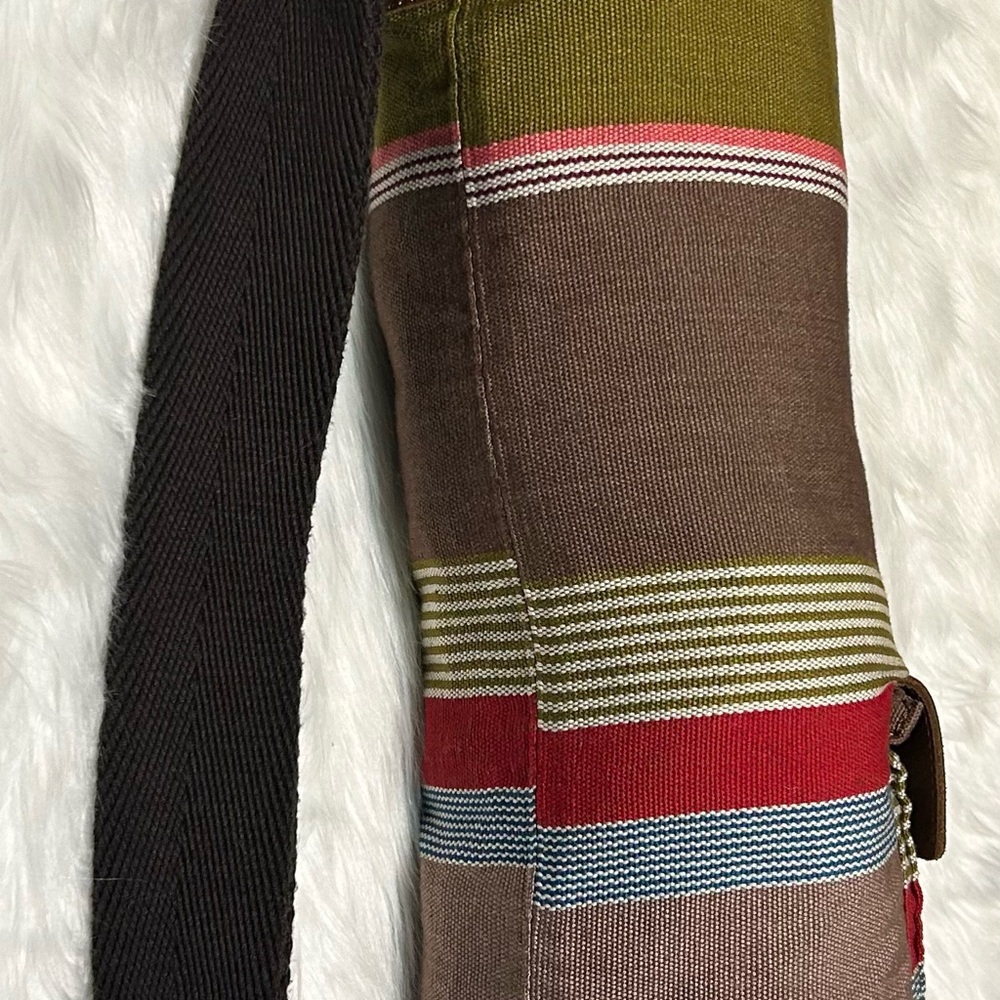 WILL Leather Goods Brown and Multicolor Blanket Tote/Carrier - Picture 5 of 16